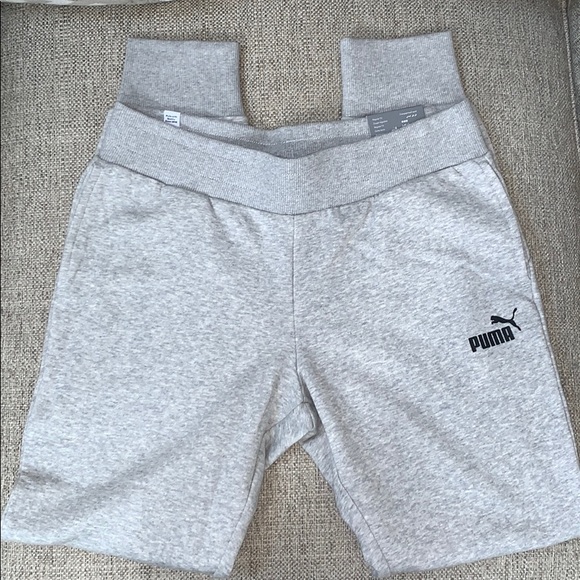 SOLD‼️Puma Women’s Joggers - Picture 4 of 10